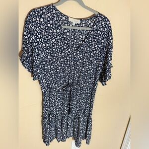 Pinch navy floral cinch waist short sleeve size M